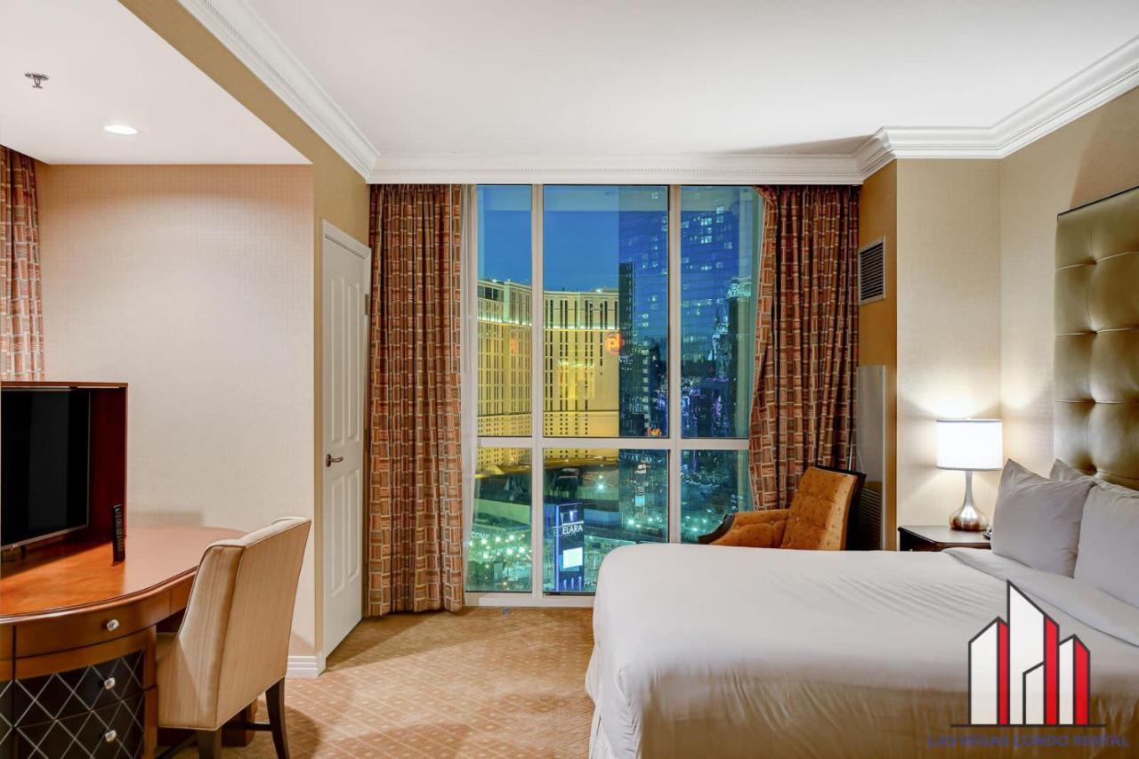 Mgm Signature-25-815 Strip View Balcony *