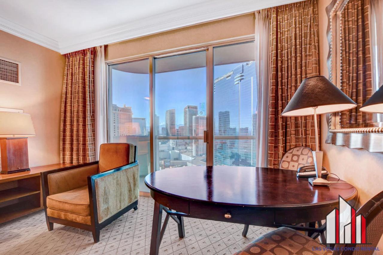 Holiday home Mgm Signature-25-815 Strip View Balcony *