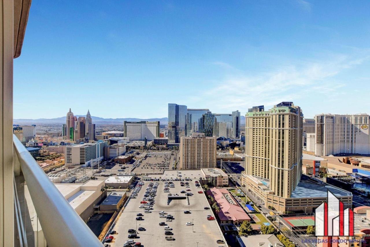 Mgm Signature-29-607 F1 Track & Strip View Balcony Ferienhaus *