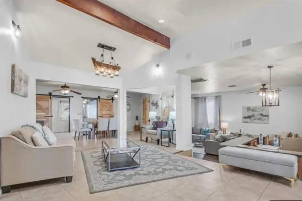 Beautiful Oasis With Rv Or Boat Parking Holiday home