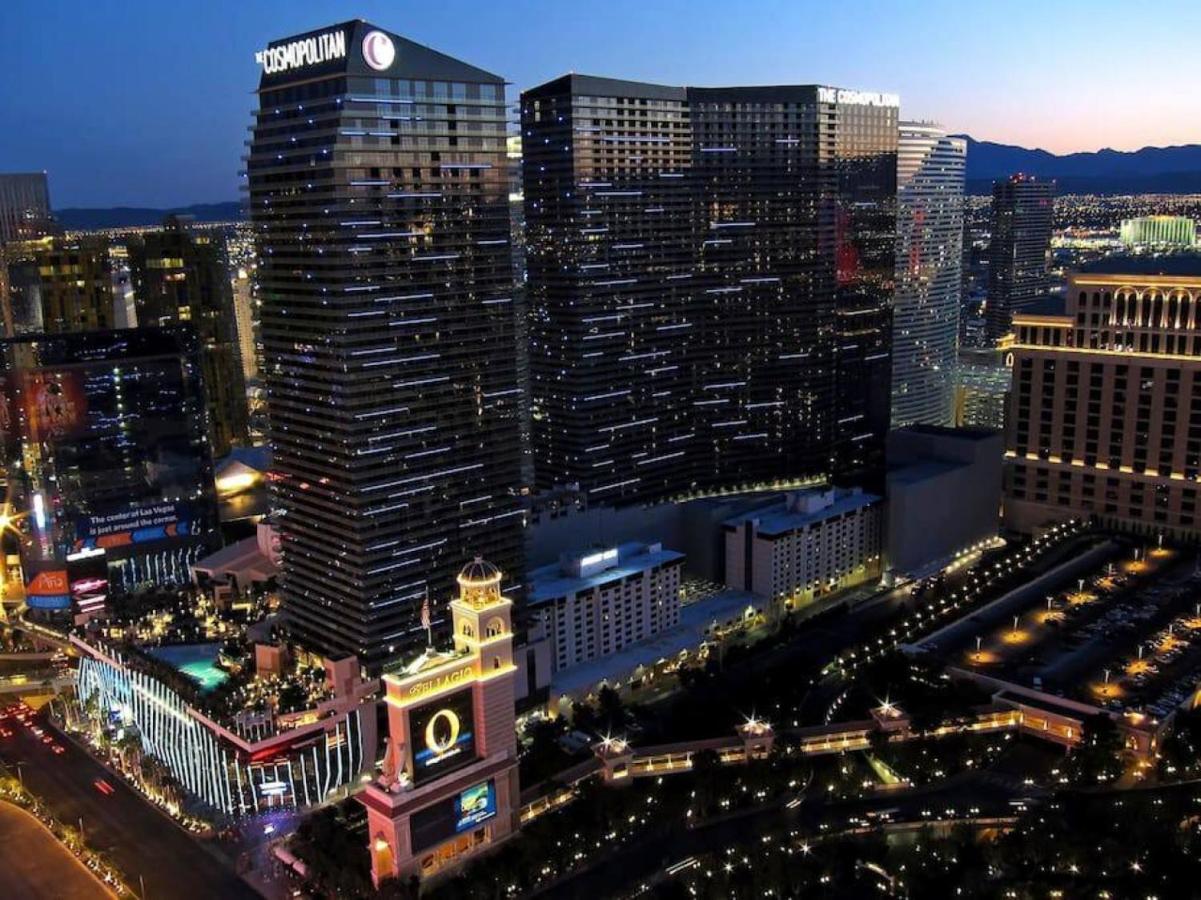 On The Strip - Classic Comfort - 2 Bedroom *