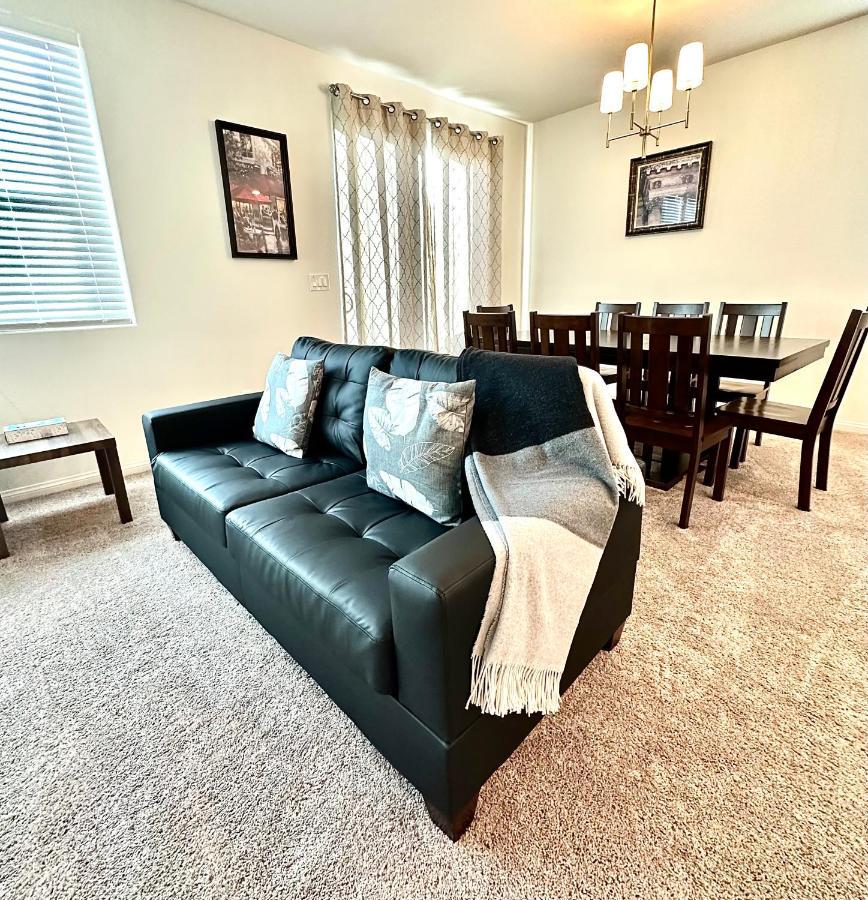 Holiday home Spacious House, 5 Bedrooms, Sleeps 12, Near Vegas Strip And Airport Las Vegas
