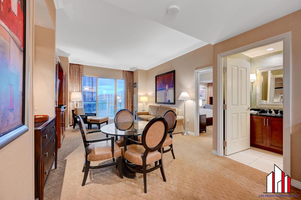 Signature 2br3ba F1 View Balcony Ste 29-819 And 21