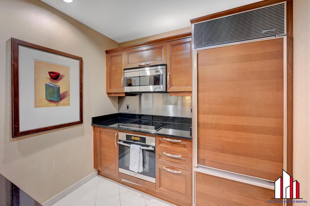 Signature 2br3ba F1 View Balcony Ste 29-819 And 21