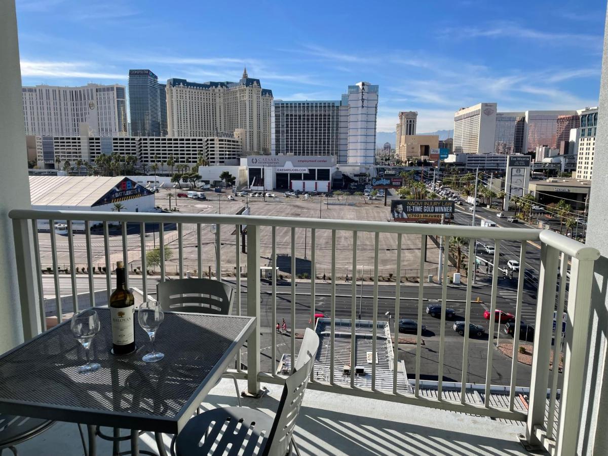 The Platinum & Strip View Aparthotel *