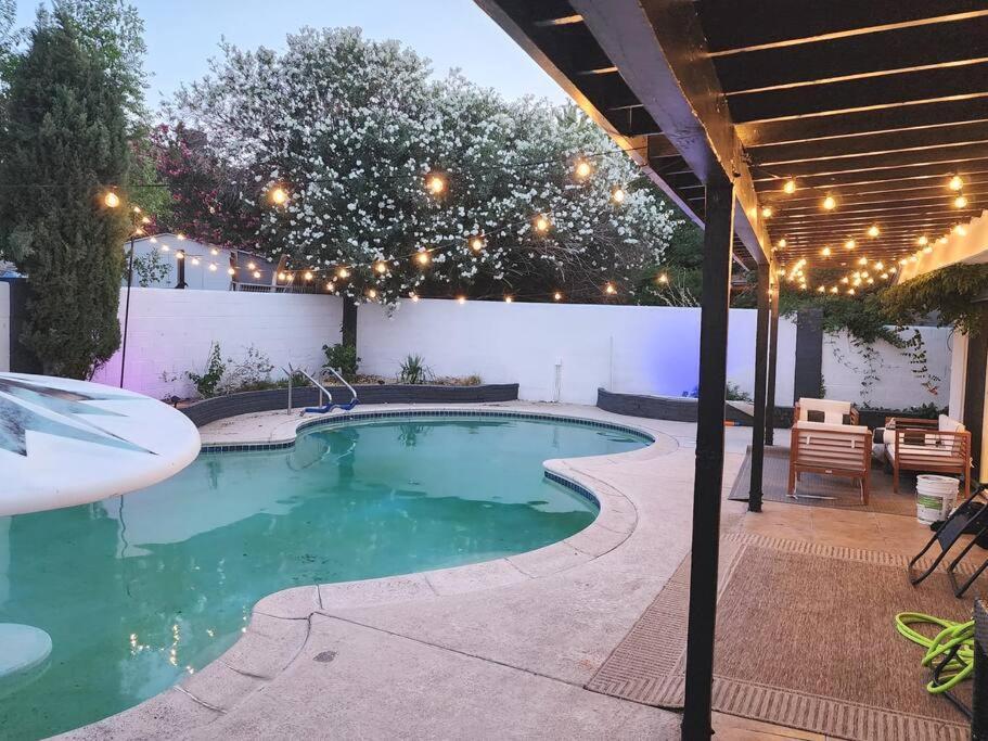 Location W Pool - Lv Convention & 3 Mi Strip & Fremont Holiday home *