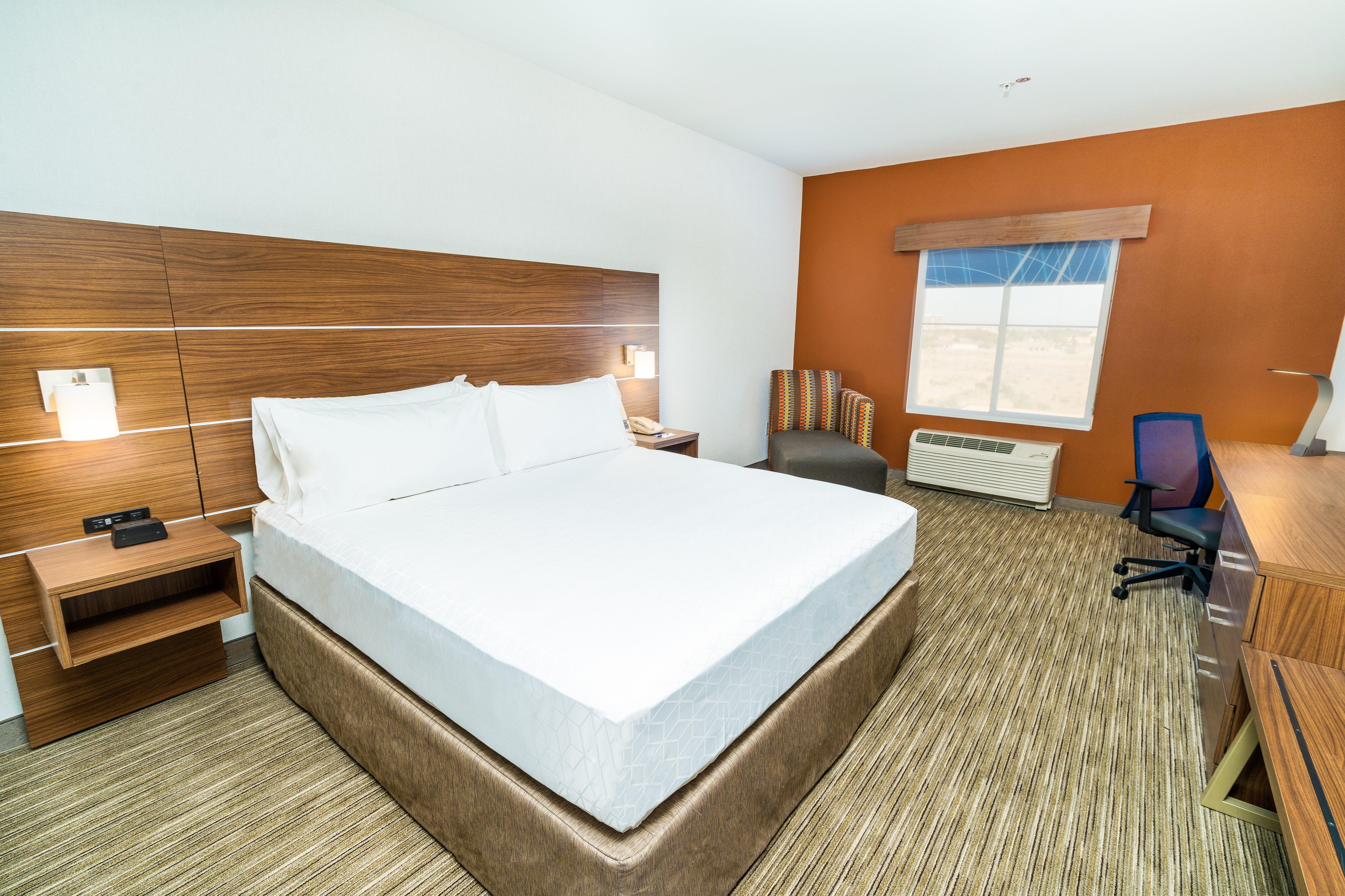 Express & Vegas Sw Springvalley By Ihg Hotel Las Vegas