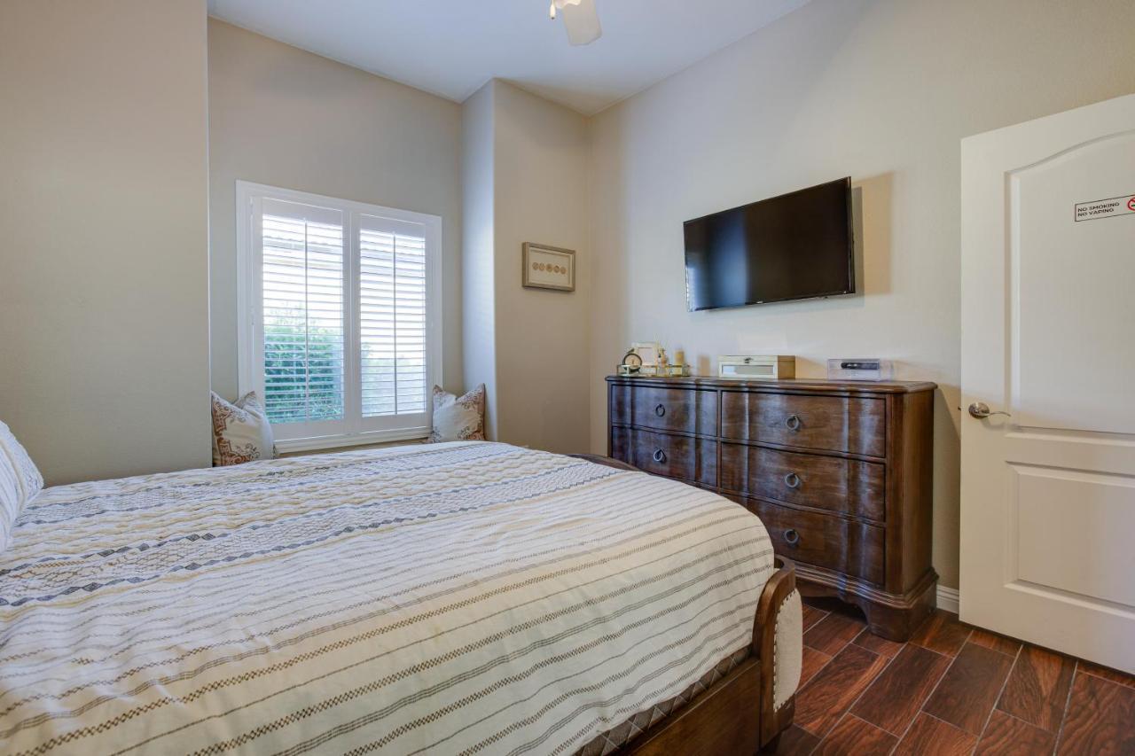 Vegas With Pool Access! Apartment Las Vegas