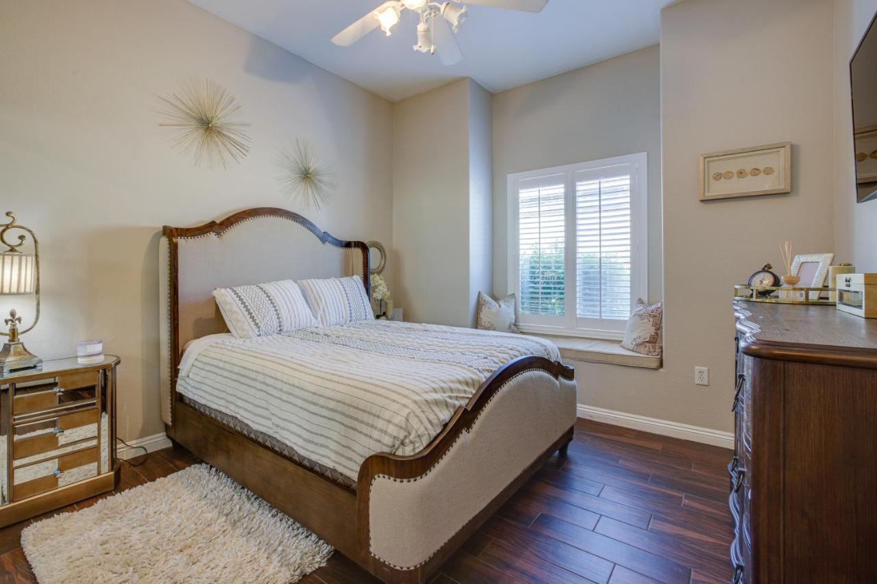 Apartment Vegas With Pool Access! *