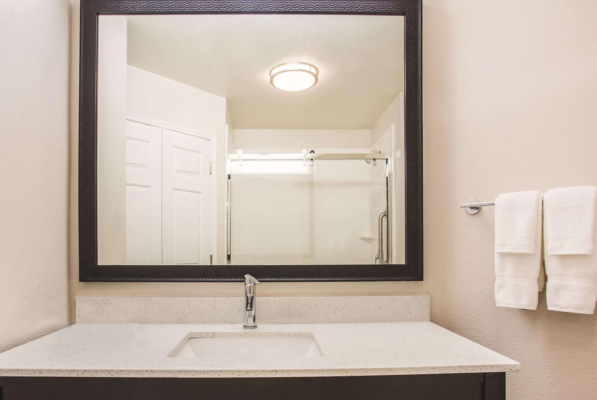 Hotel La Quinta By Wyndham Vegas Summerlin Tech