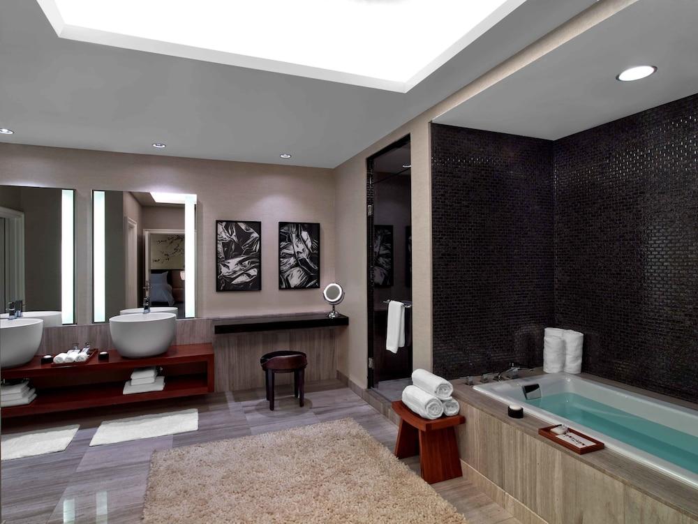 Resort Nobu At Caesars Palace 5*