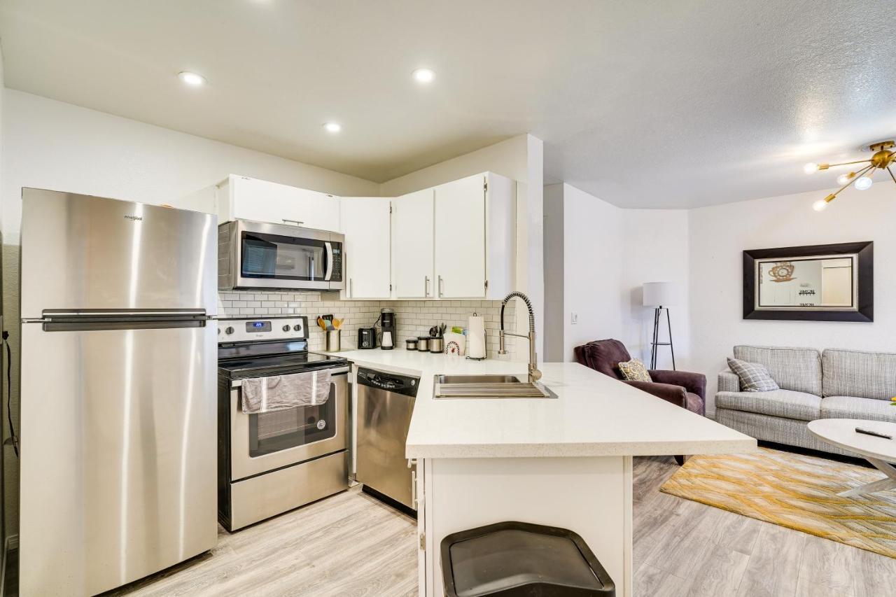 Vacation Near Vegas Strip With Pool! Apartment *