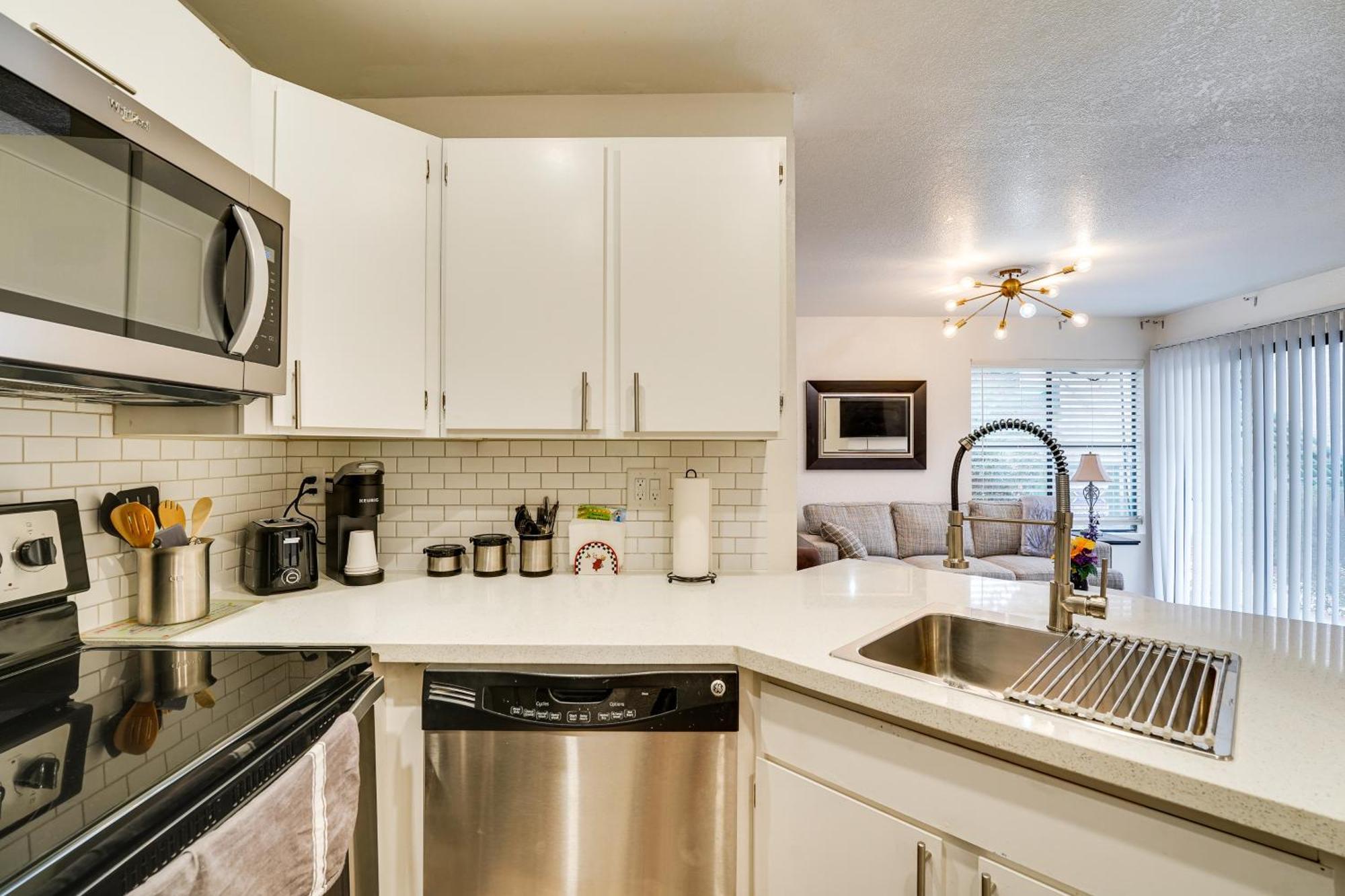 Vacation Near Vegas Strip With Pool! Las Vegas