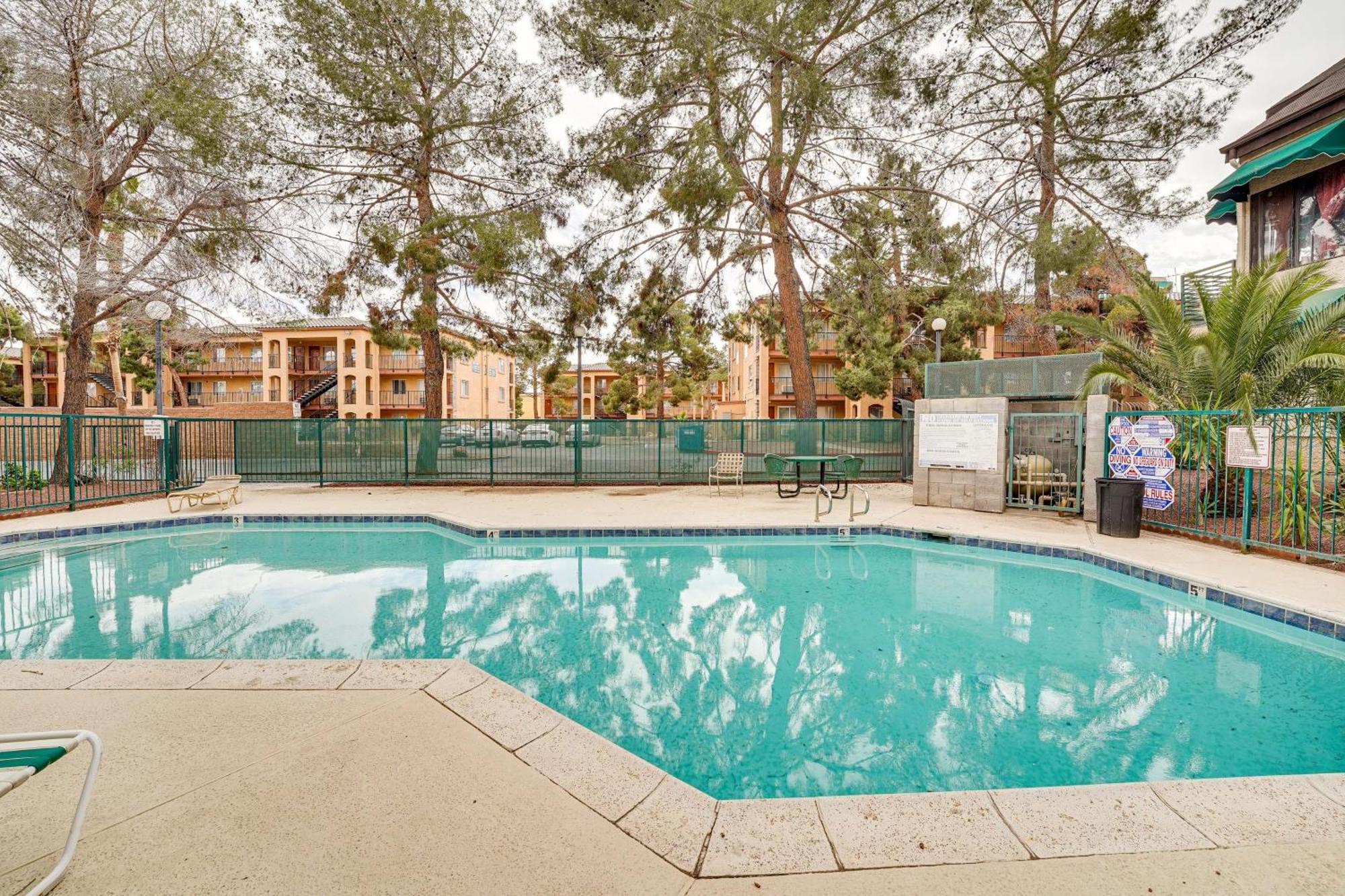 Vacation Near Vegas Strip With Pool!