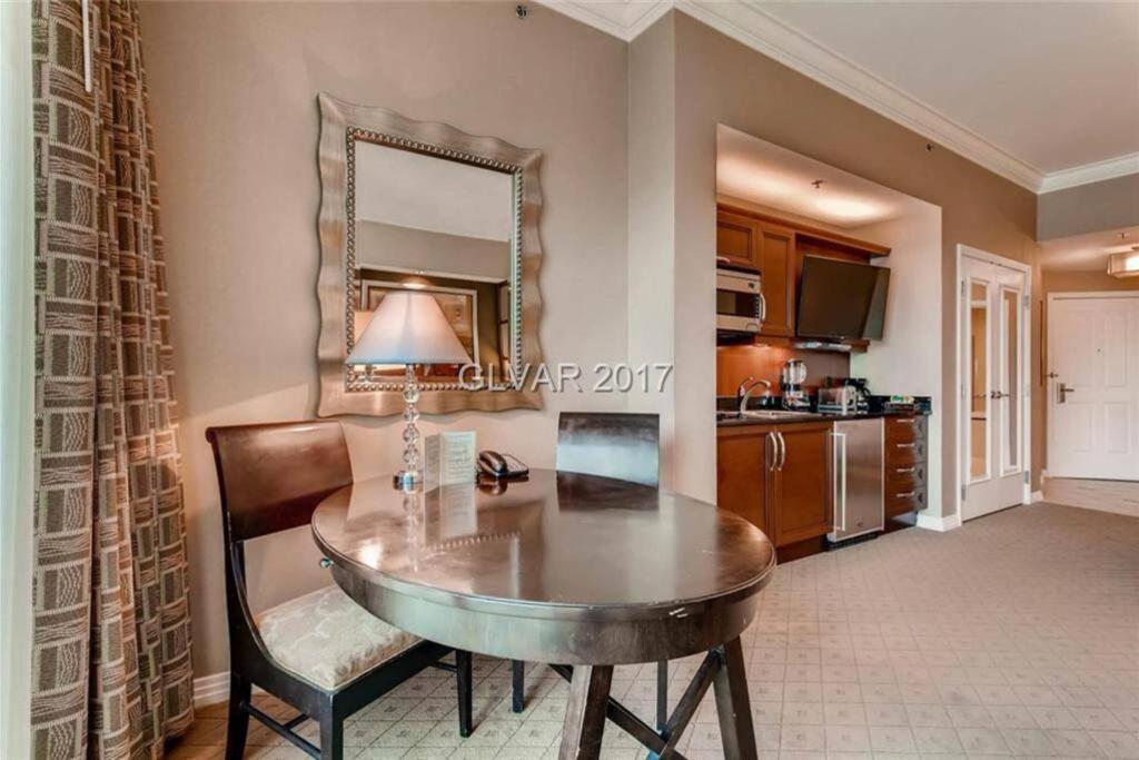 Aparthotel Mgm Signature Ph 30th Floor Deluxe Strip Facing With Balcony Las Vegas