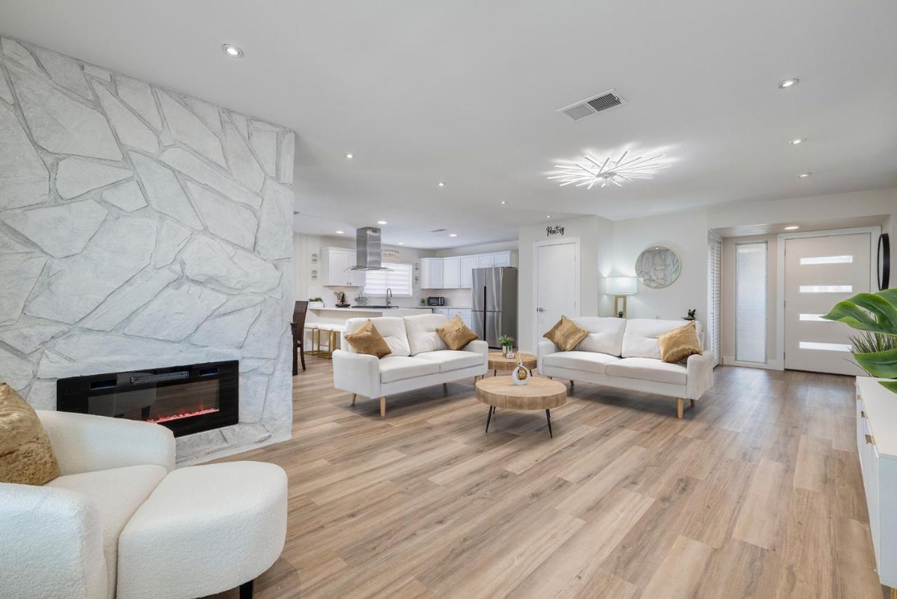 Single Story Minutes From Summerlin With Rv Parking & Dog Friendly Holiday home