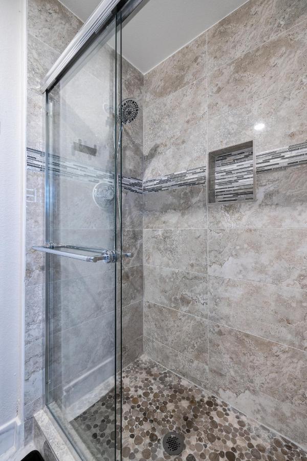 Single Story Minutes From Summerlin With Rv Parking & Dog Friendly *