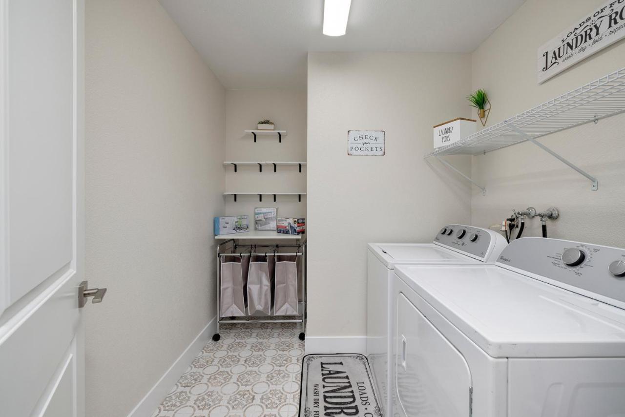 Holiday home Single Story Minutes From Summerlin With Rv Parking & Dog Friendly Las Vegas