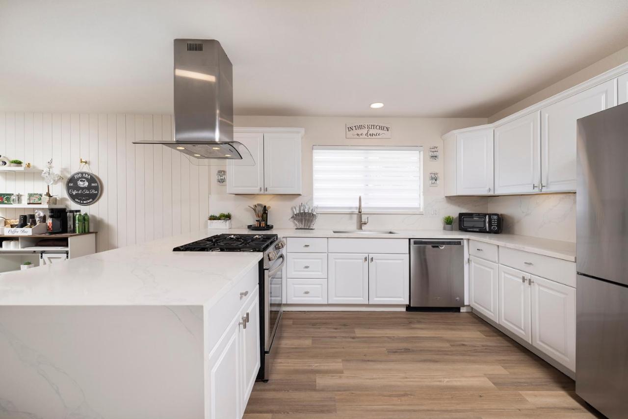 Single Story Minutes From Summerlin With Rv Parking & Dog Friendly * Las Vegas