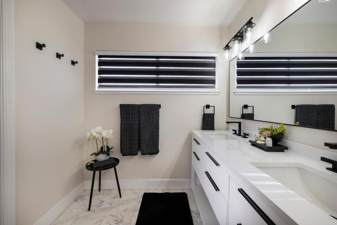 Single Story Minutes From Summerlin With Rv Parking & Dog Friendly * Las Vegas