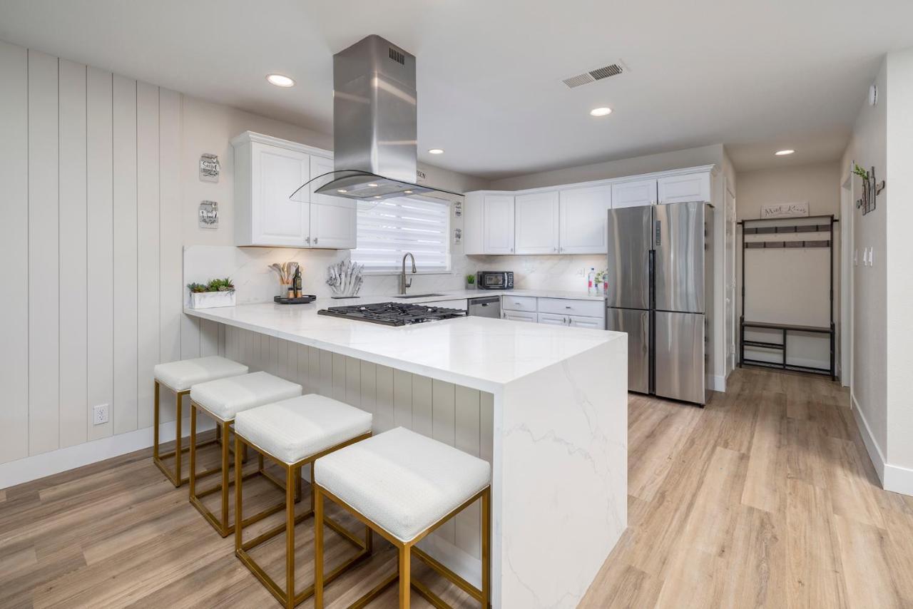 Single Story Minutes From Summerlin With Rv Parking & Dog Friendly * Las Vegas