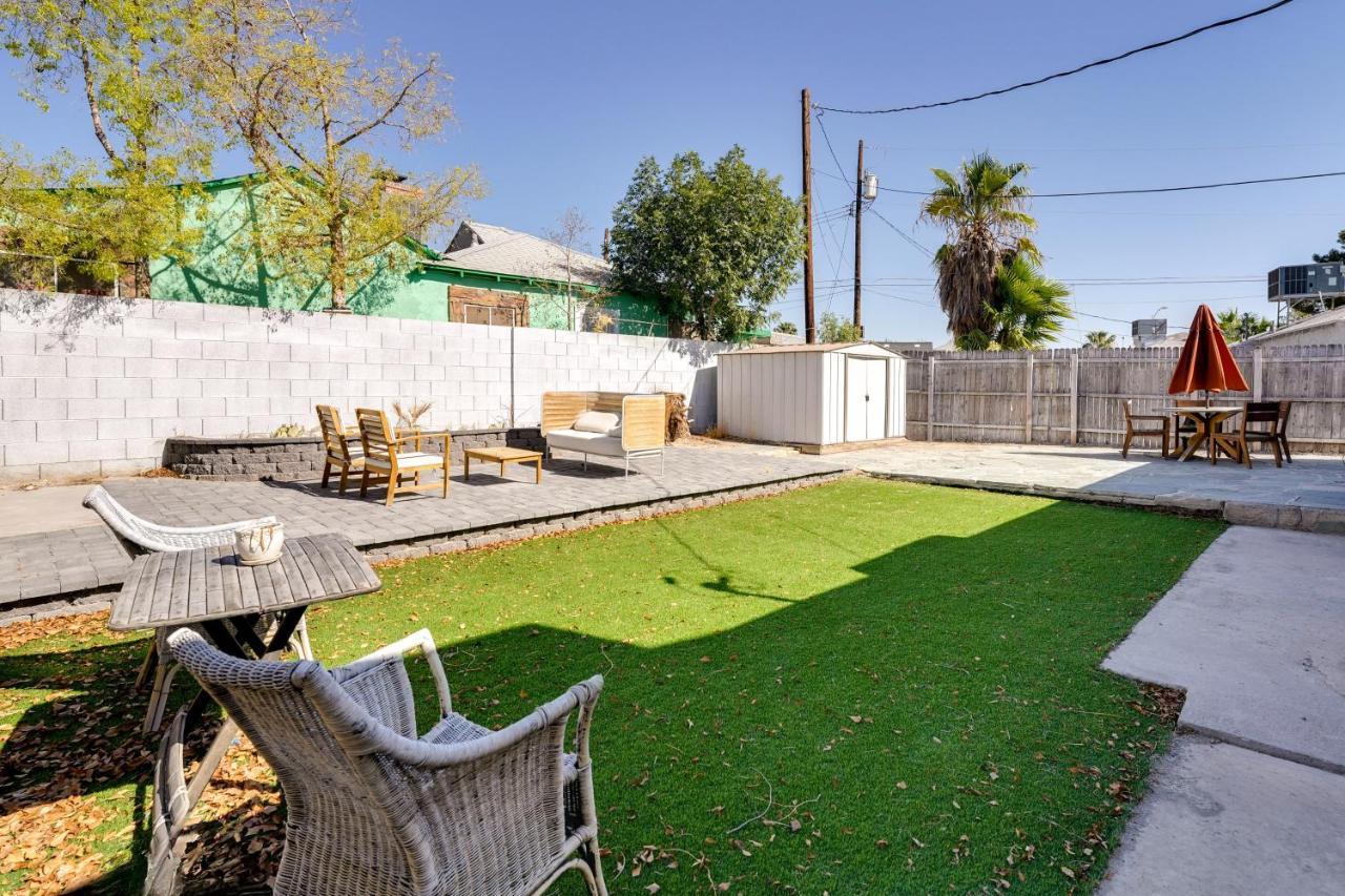 With Patio And Grill 6 Mi To The Strip Holiday home Las Vegas