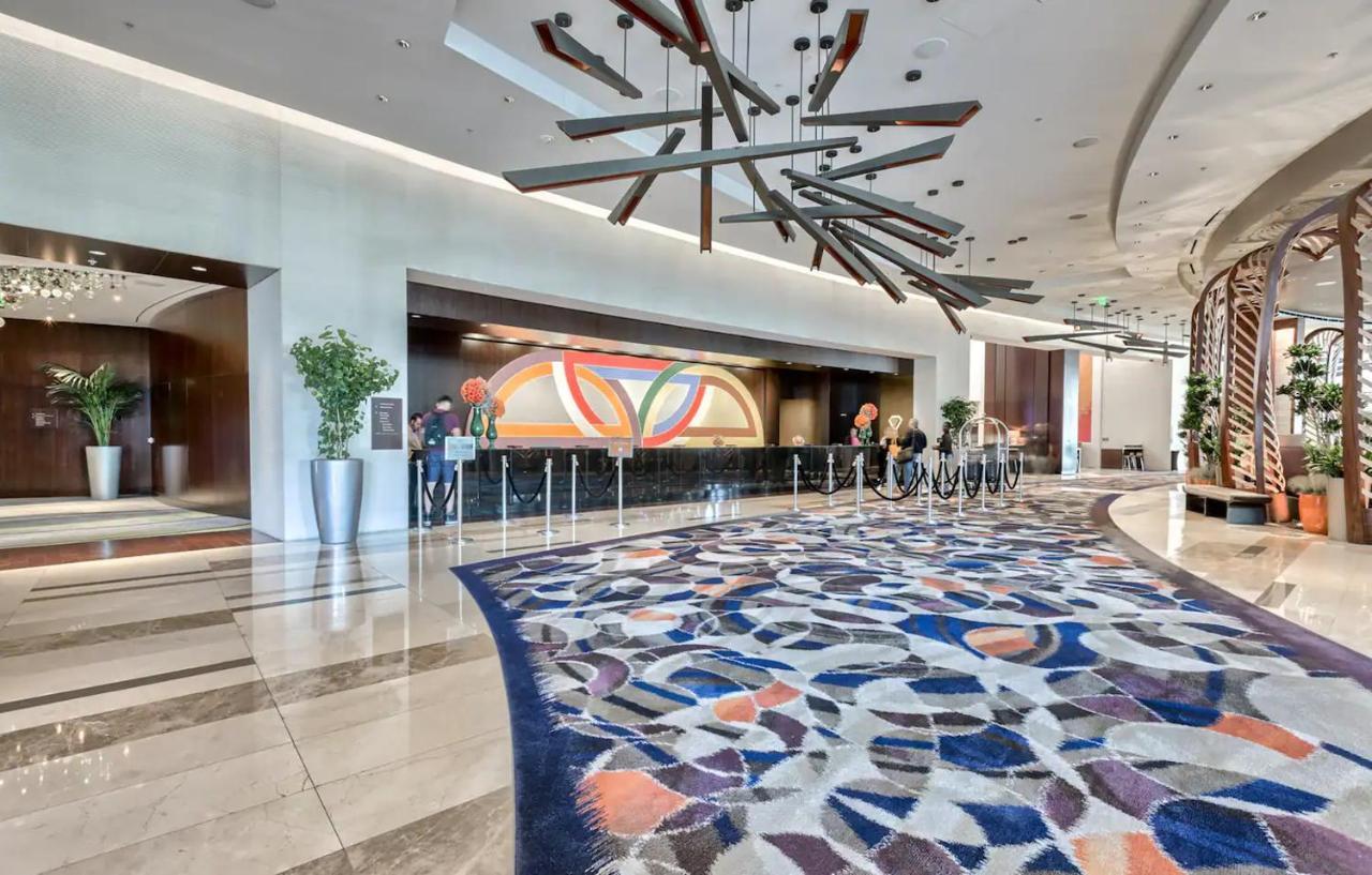 Hotel Gorgeous Vdara 22nd Flr - Pool View - Free Valet *