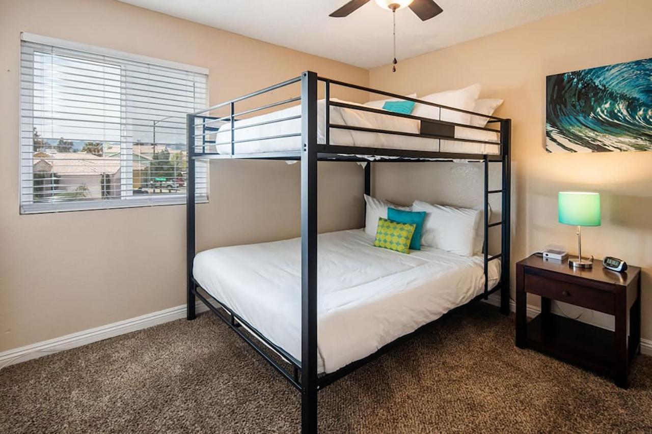 Vegas Getaway, Pool, Basket Ball, Games, Cook Holiday home *