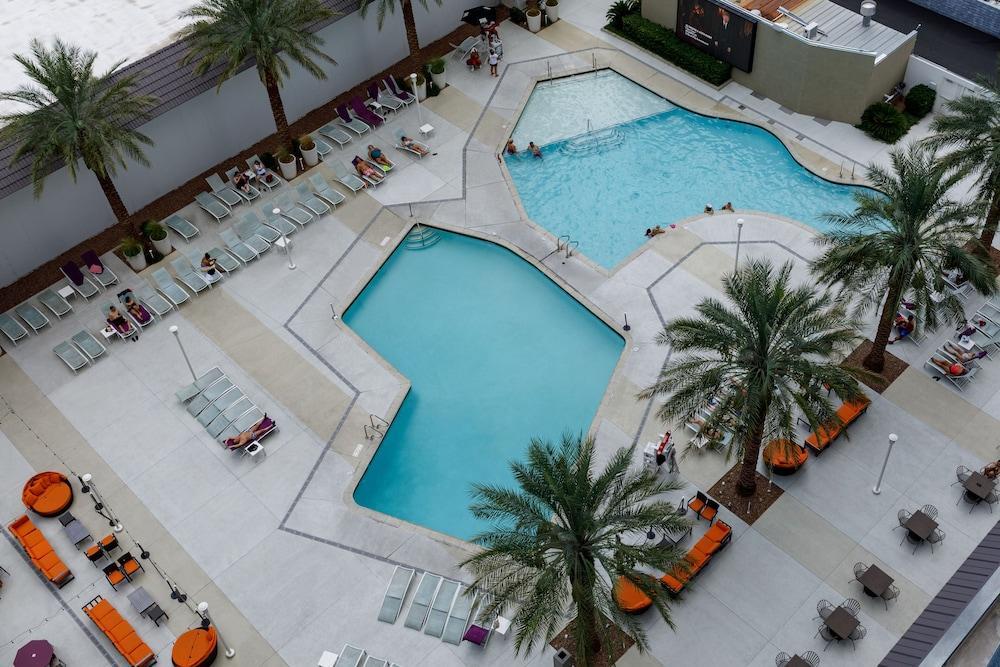Oyo And Casino Vegas Resort 3*