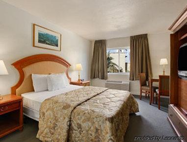Hotel Super 8 By Wyndham Vegas North Strip/fremont St. Area 2*