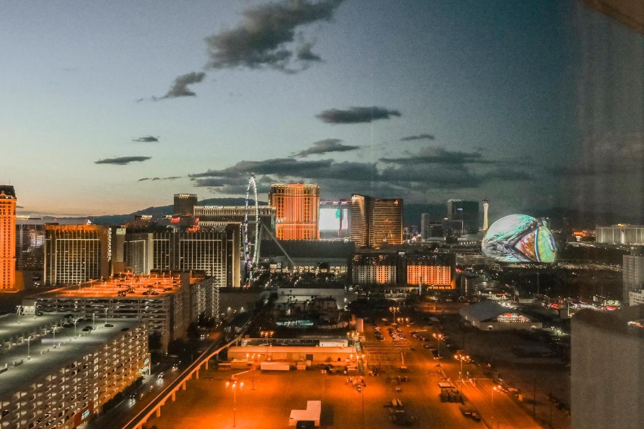 No Fees-mgm Stripview Adjoining F1 View Apartment Las Vegas