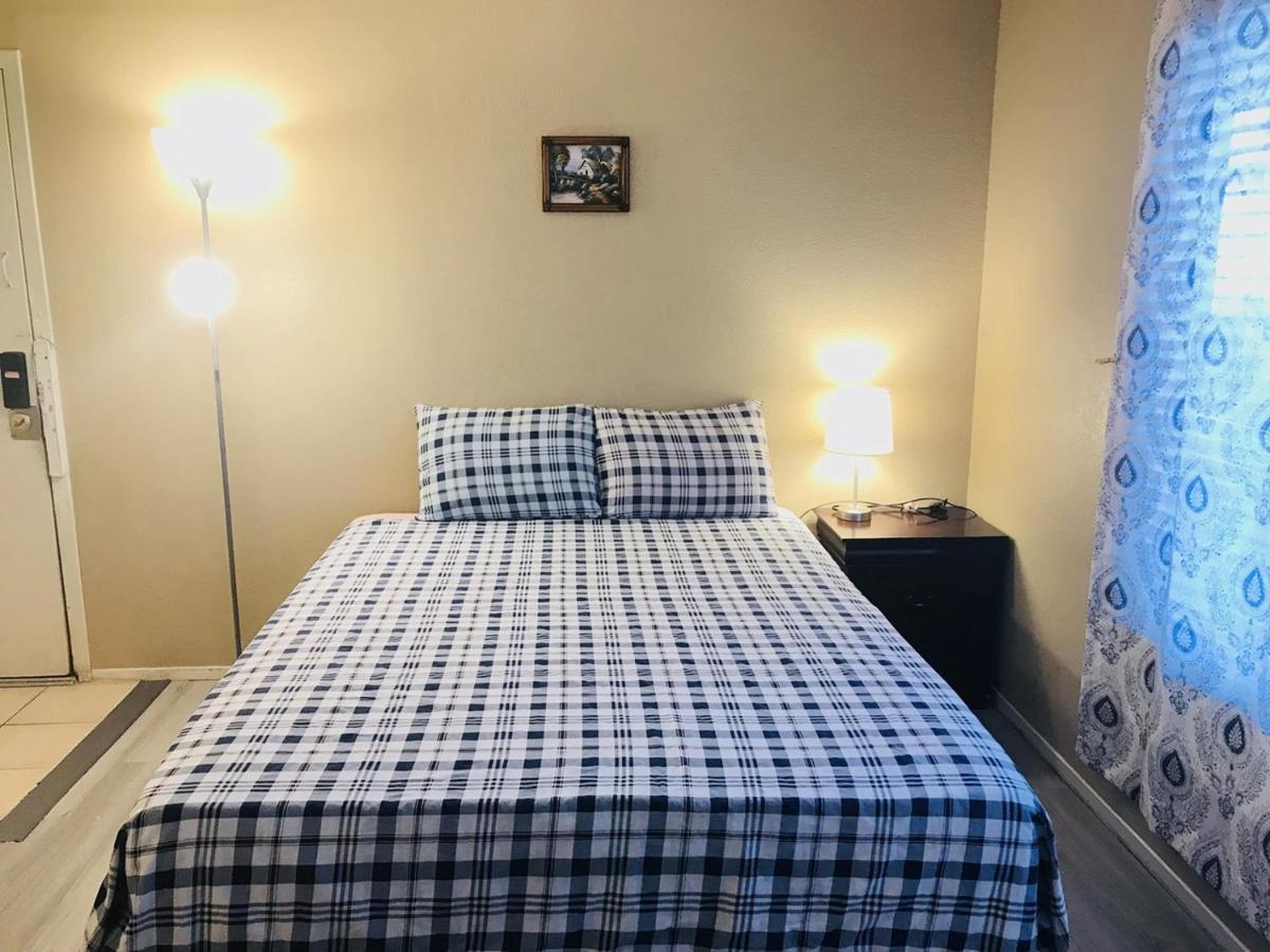Independent Bedroom With Private Bathroom#2 Guest house *
