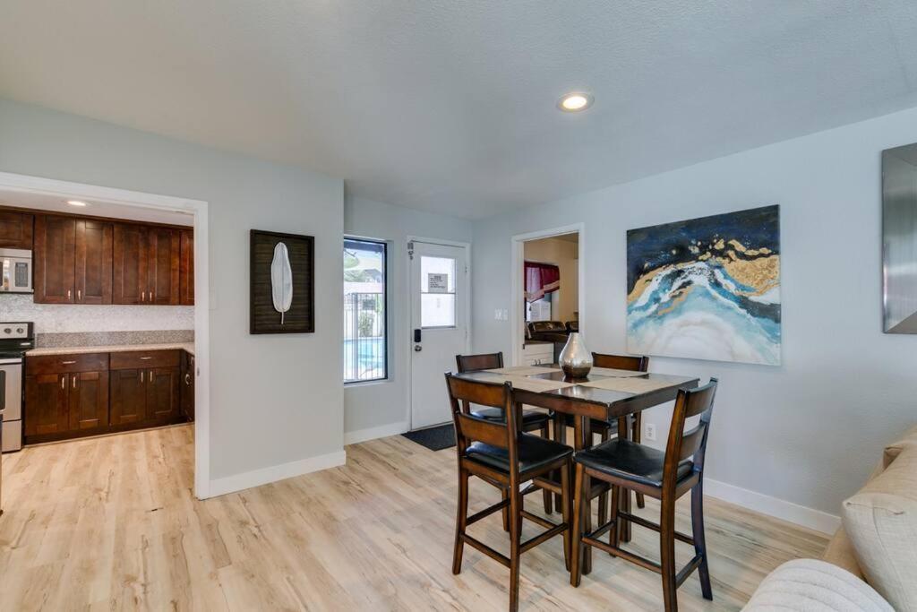 Phoenix House Great For Groups!!! * Las Vegas