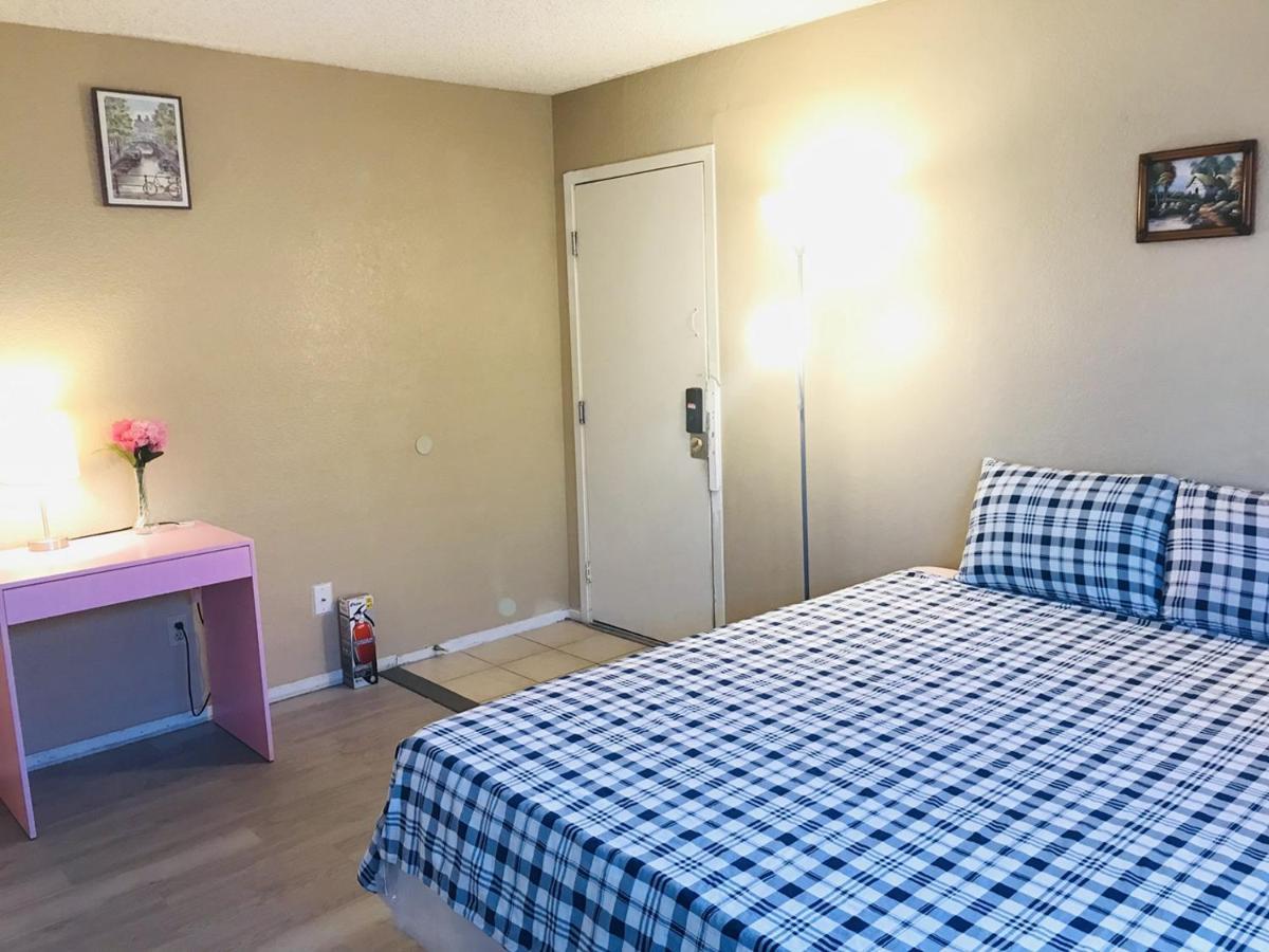Guest house Independent Bedroom With Private Bathroom#2 *