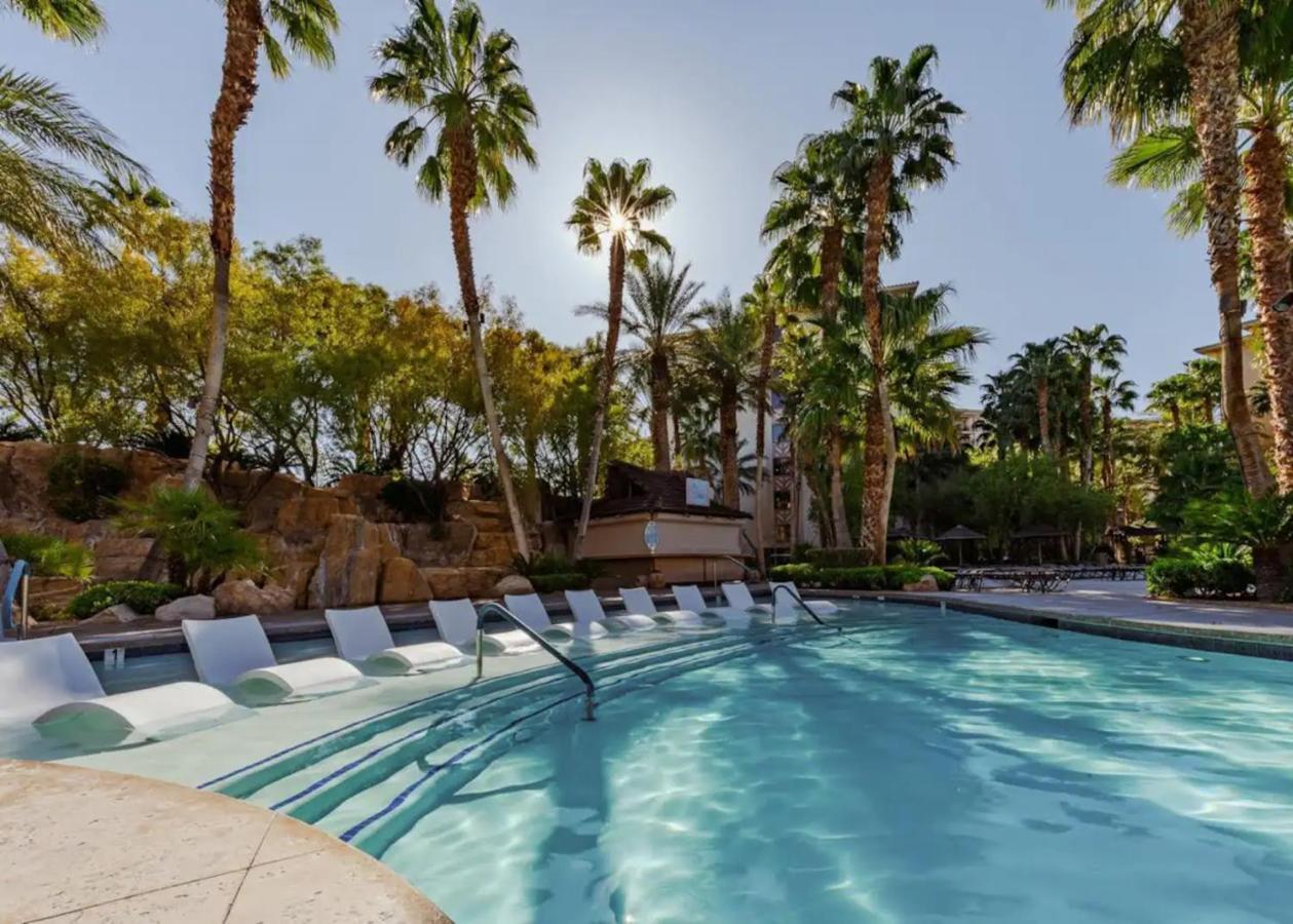 Vegas Luxe - Escape - & Hotel Las Vegas