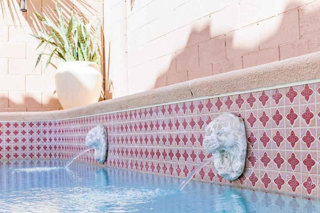 Gorgeous Away From 3 Bed 3 Bath W/ Pool