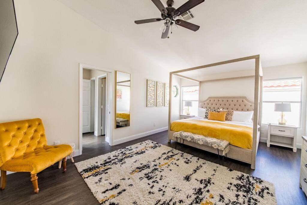 Holiday home Gorgeous Away From 3 Bed 3 Bath W/ Pool *