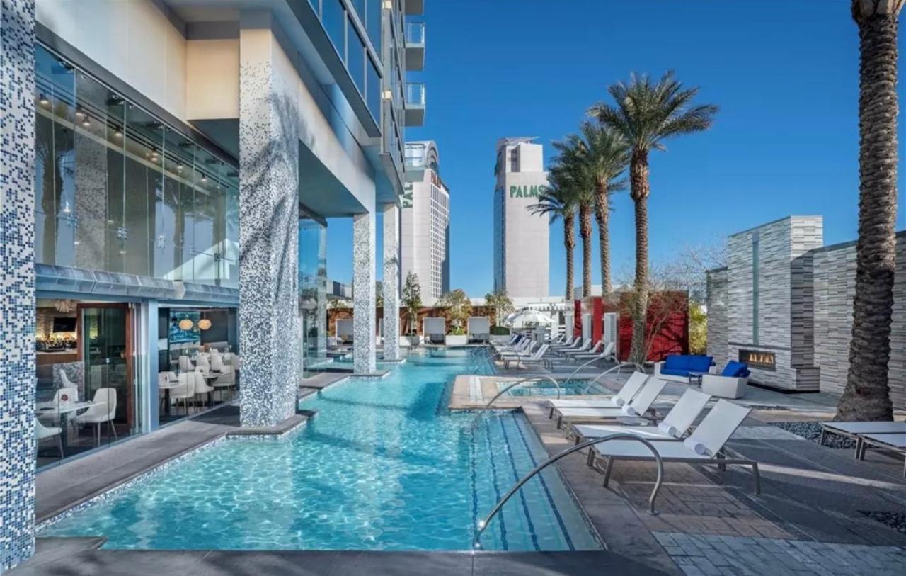Palms Place &