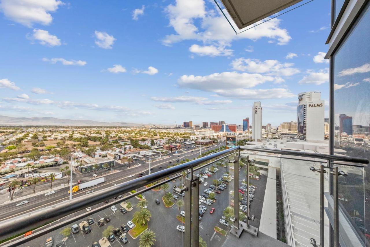 Huge Modern Luxury 17 Floor Panoramic Corner With Open Balcony Apartment *