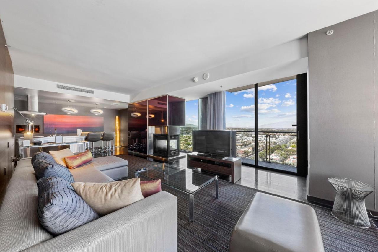 Apartment Huge Modern Luxury 17 Floor Panoramic Corner With Open Balcony *