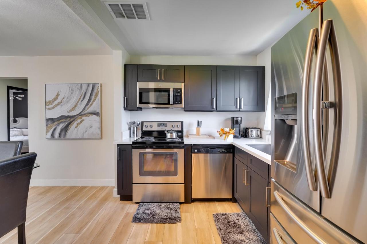 Modern Downtown Vegas Near Fremont Street * Las Vegas