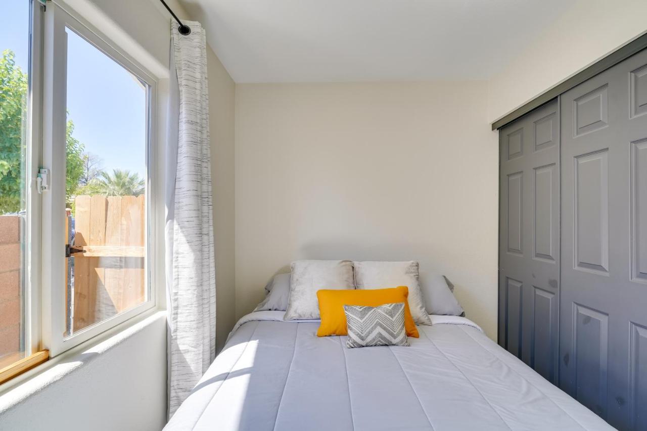 Modern Downtown Vegas Near Fremont Street Holiday home Las Vegas