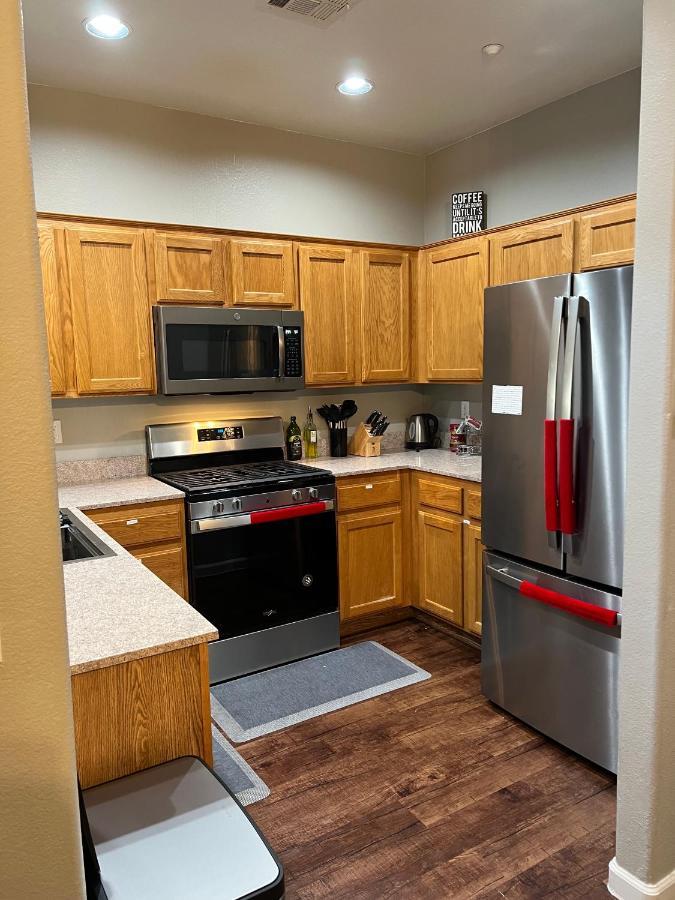 Gate Dual Master Office And Dog Park 30 Days Minimun Las Vegas