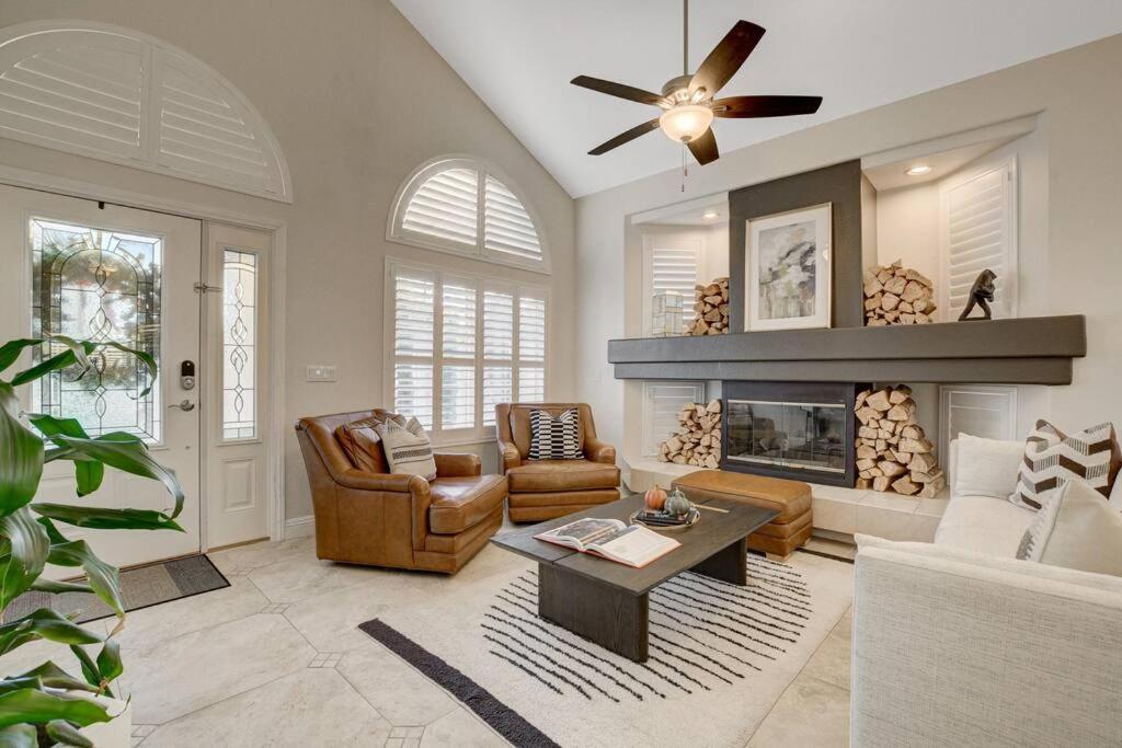 Beautiful 5br W/king Beds, Pool & Hot Tub, Games Ferienhaus Las Vegas