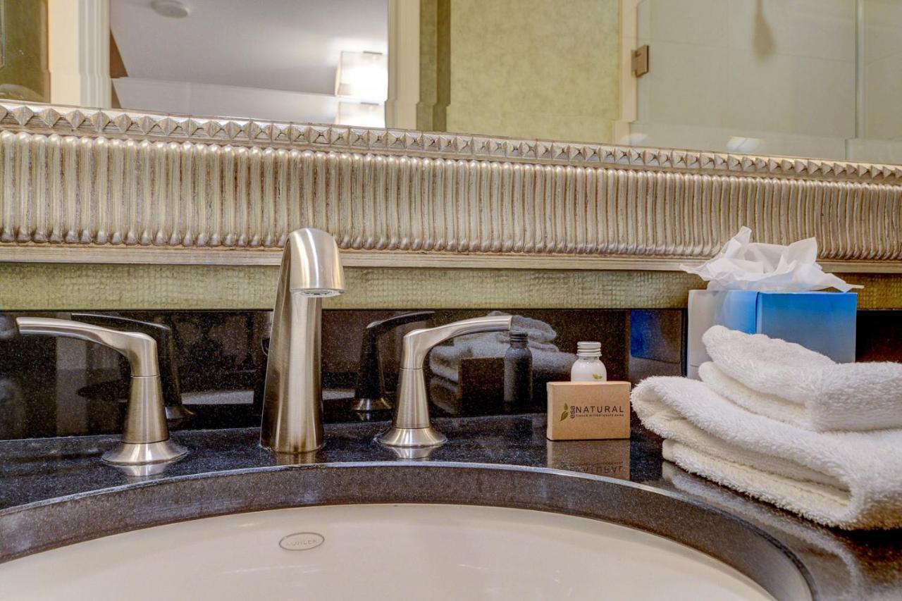 29Th Ph Mgm Signature Suite With A Massive Balcony *