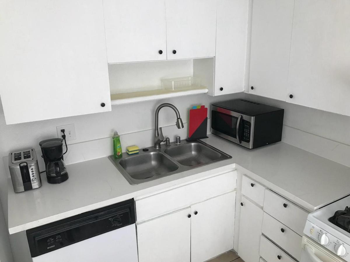 Super Comfortable And Beautiful 3 Bedrooms, 2 Baths House Renting *