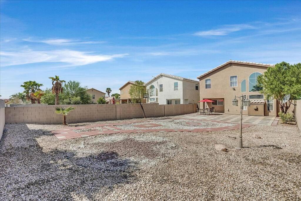 Gorgeous And Spacious Home! Holiday home Las Vegas