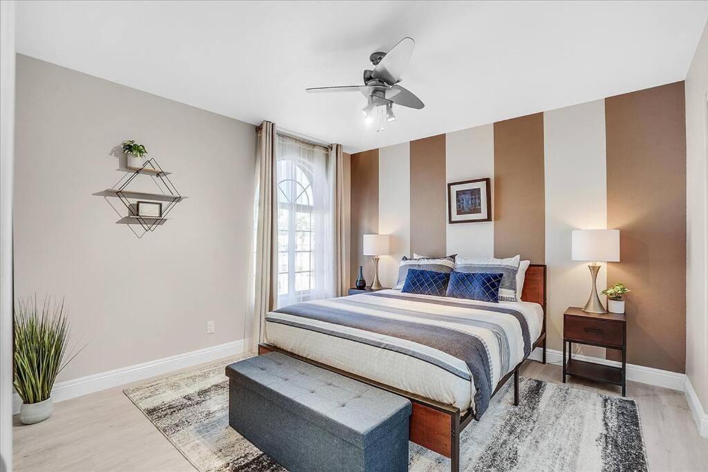 Gorgeous And Spacious Home!