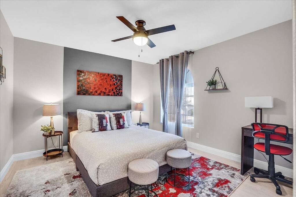 Gorgeous And Spacious Home! Las Vegas