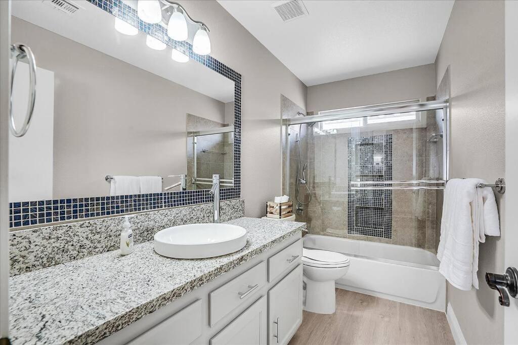 Gorgeous And Spacious Home! Holiday home